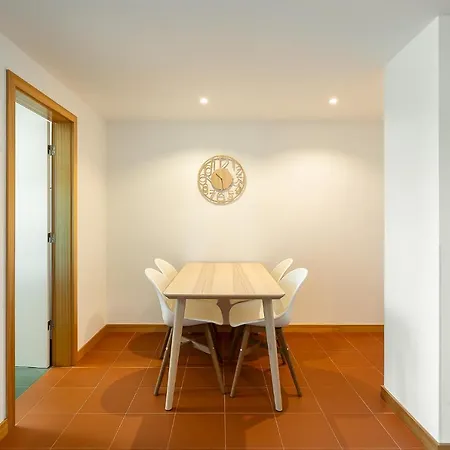Golf Apartment *